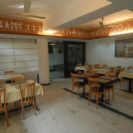 Chandīgarh The Komfort Inn מראה חיצוני תמונה