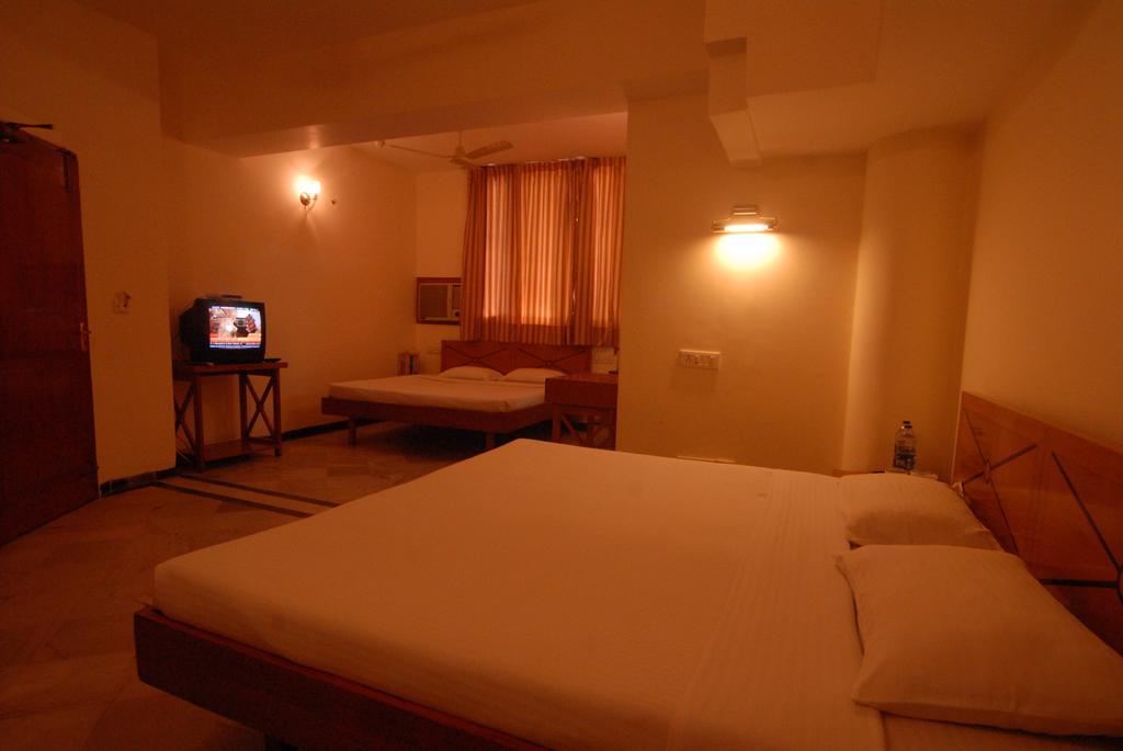 Chandīgarh The Komfort Inn חדר תמונה